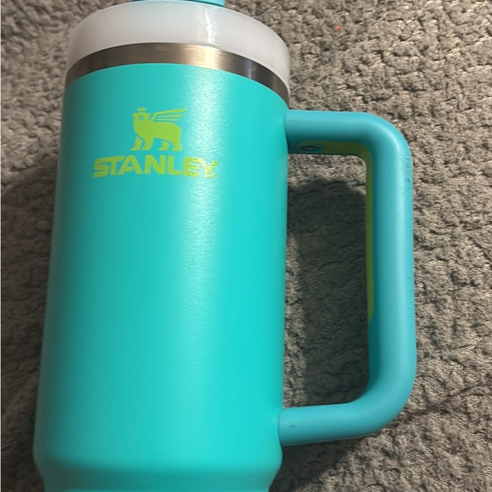 Stanley Aqua Blue Travel Mug with Handle